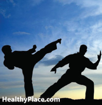 Kampsport kan vara en mental sjukdomsterapi. Psykisk sjukdom och kampsport kan tillsammans vara positiva. Läs om hur kampsport hjälper psykisk sjukdom.