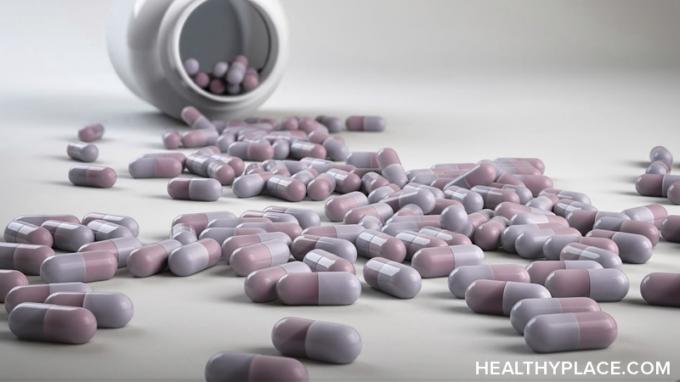 MAOI, Monoamine oxidase-hämmare, är första generationens antidepressiva medel. Lär dig mer om MAO-antidepressiva läkemedel och deras biverkningar.