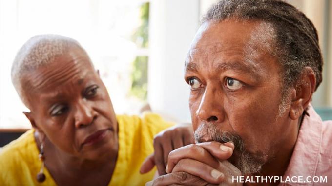 Många med Alzheimers lider av depression. Läs om diagnos och behandling av depression hos Alzheimers patienter på HealthyPlace.