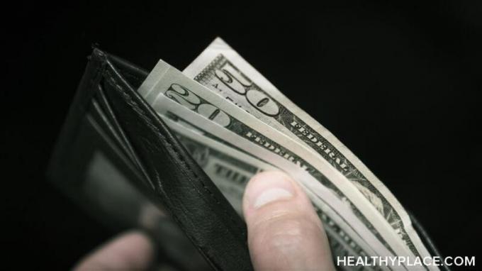 Många blir oroliga för pengar - om du har en ångestsjukdom kan det vara väldigt tufft. Jag jämför oro över pengar med att hamstra på HealthyPlace.