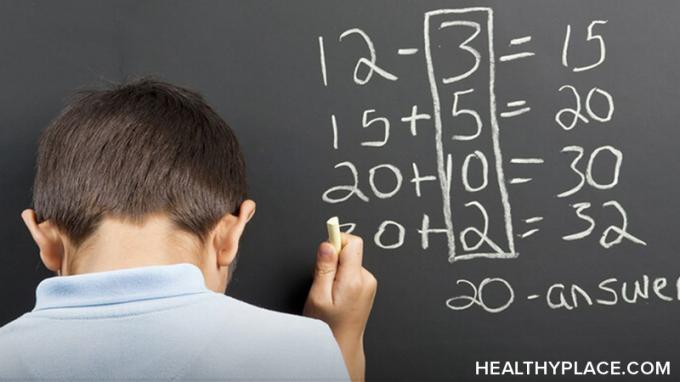 Har ditt barn en matematisk inlärningssvårighet? Få tecken, symtom på dyscalculia, plus behandlingsinformation, på HealthyPlace.