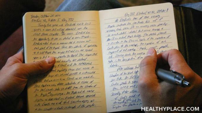En journalföring för mental hälsa kan ha en positiv effekt. Här är några tips om hur du startar din dagbok för att hantera psykisk sjukdom på HealthyPlace.