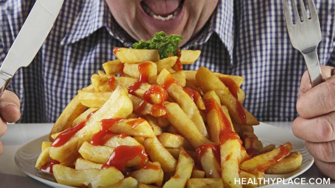 Binge ätstörning definition. Upptäck skillnaden mellan binge äter och överätande och hur binge eaters skiljer sig från övereater.