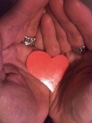 hands-innehav-heart