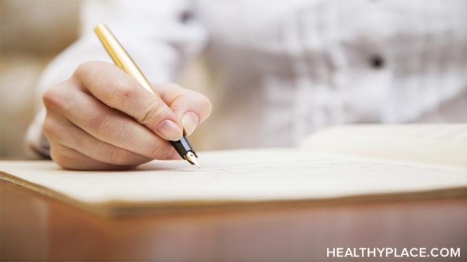 Tänker du på journalföring för din mentala hälsa? Det finns många fördelar. Lär dig hur du journalförs på HealthyPlace.